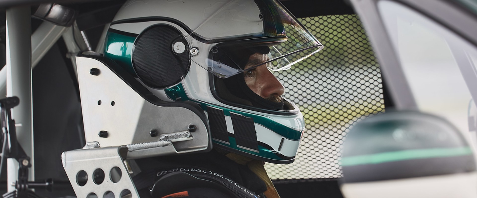 What Kind of Suits Do Race Car Drivers Wear?